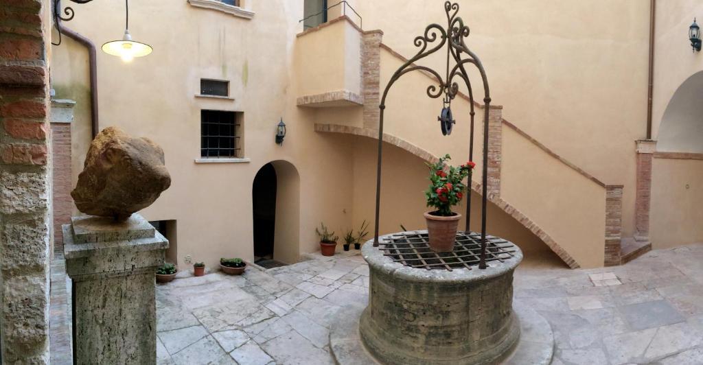 Castello Delle Serre Bed & Breakfast